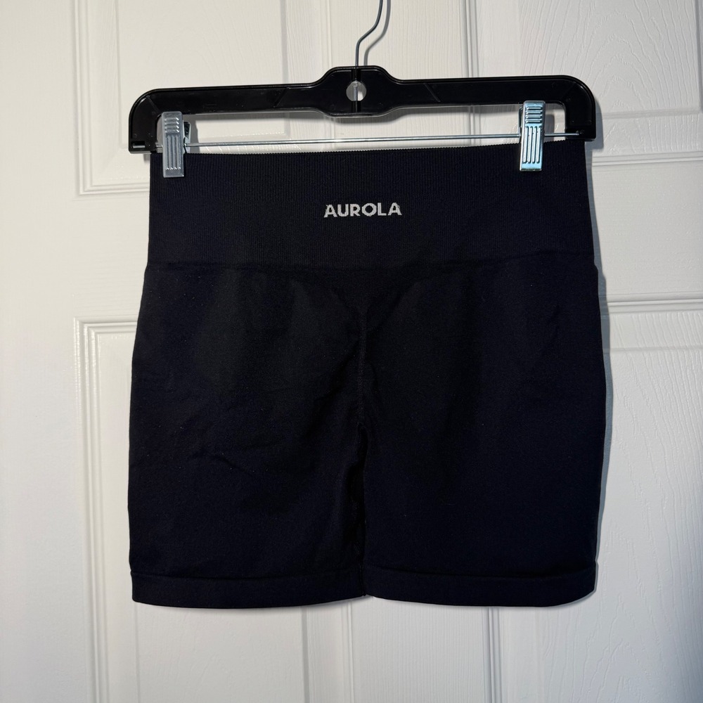 Aurola Dream Seamless Workout Shorts Black High Waisted Scrunch Gym Biker Shorts
